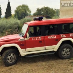 Incidente a Baschi: camion si ribalta