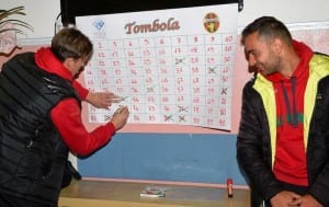 Andrea Sala e Luigi Vitale durante la tombolata (foto ternanacalcio.com)