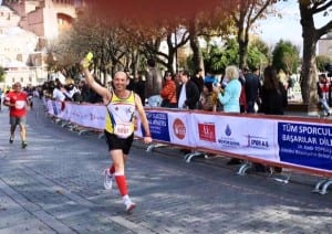 Luca Sartini alla maratona di Istanbul
