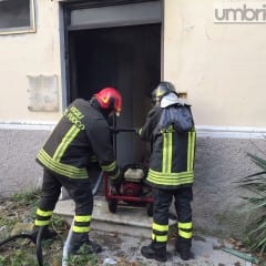 Terni, vigili del fuoco alla ex Camuzzi