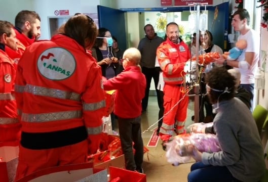 Perugia, in ospedale arrivano doni ai bimbi