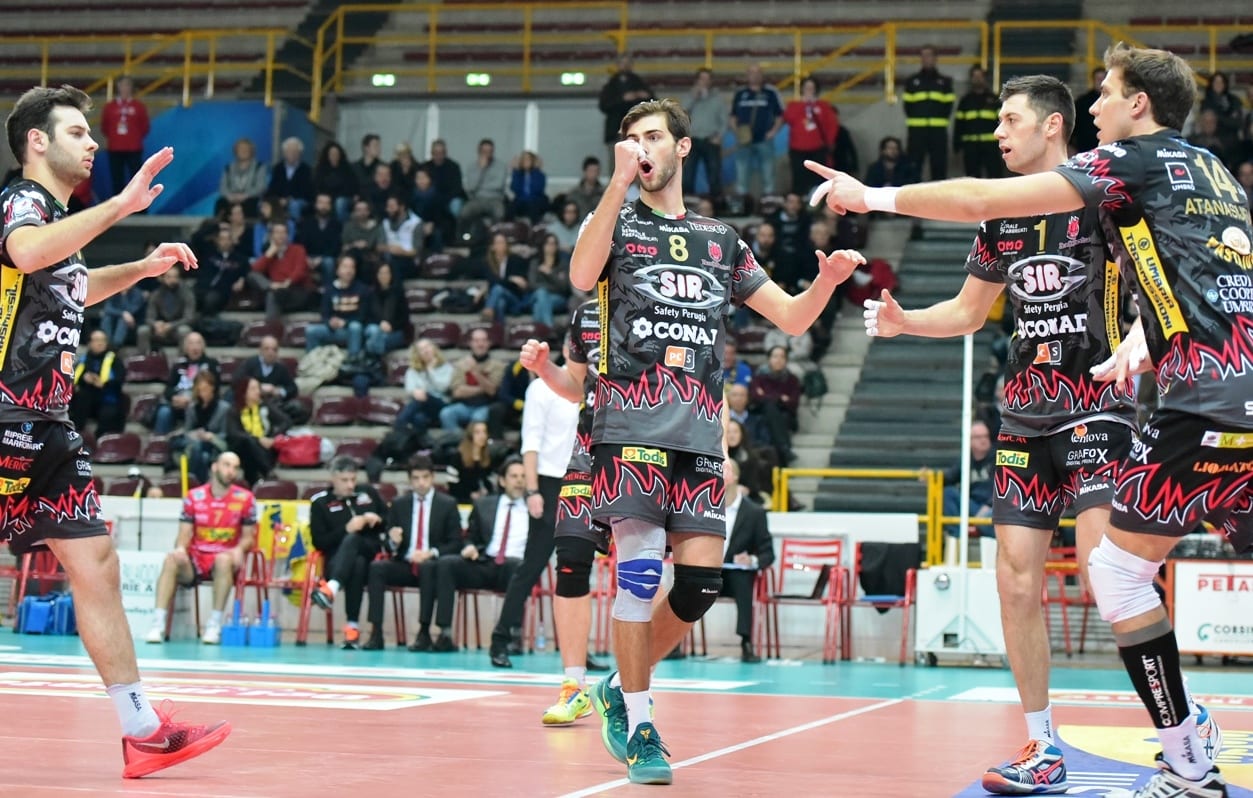 Volley, rivincita Sir a Verona: 2-3 bianconero