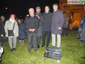 Terni obelisco targa