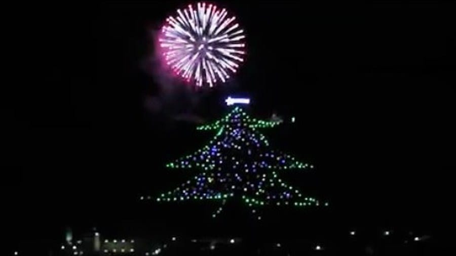 Fuochi d'artificio per l'albero di Gubbio