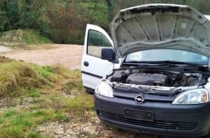 Auto nel torrente Tescino in piena, Castelluccio (San Carlo) - 15 gennaio 2016 (2)