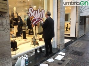 Terni saldi vetrine (1)