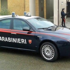 In fuga dai carabinieri, perdono il telefono