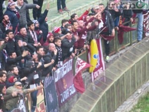 La rabbia dei tifosi granata al termine del match