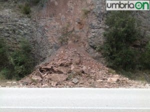Terni strada della Val di Serra frana (8)