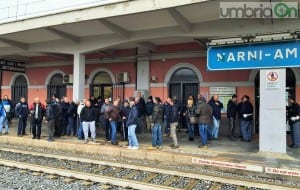 Operai Elettrocarbonium, blocco ferrovia Narni 2 - 9 marzo 2016 (5)