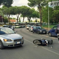Terni, viale VIII Marzo: scooterista ferito