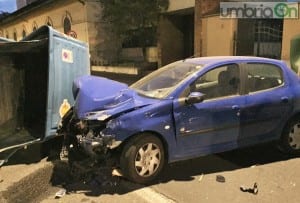 Incidente viale Brin Terni, giovane ferito - 7 maggio 2016 (1)