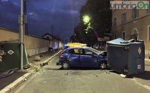 Incidente viale Brin Terni, giovane ferito - 7 maggio 2016 (2)