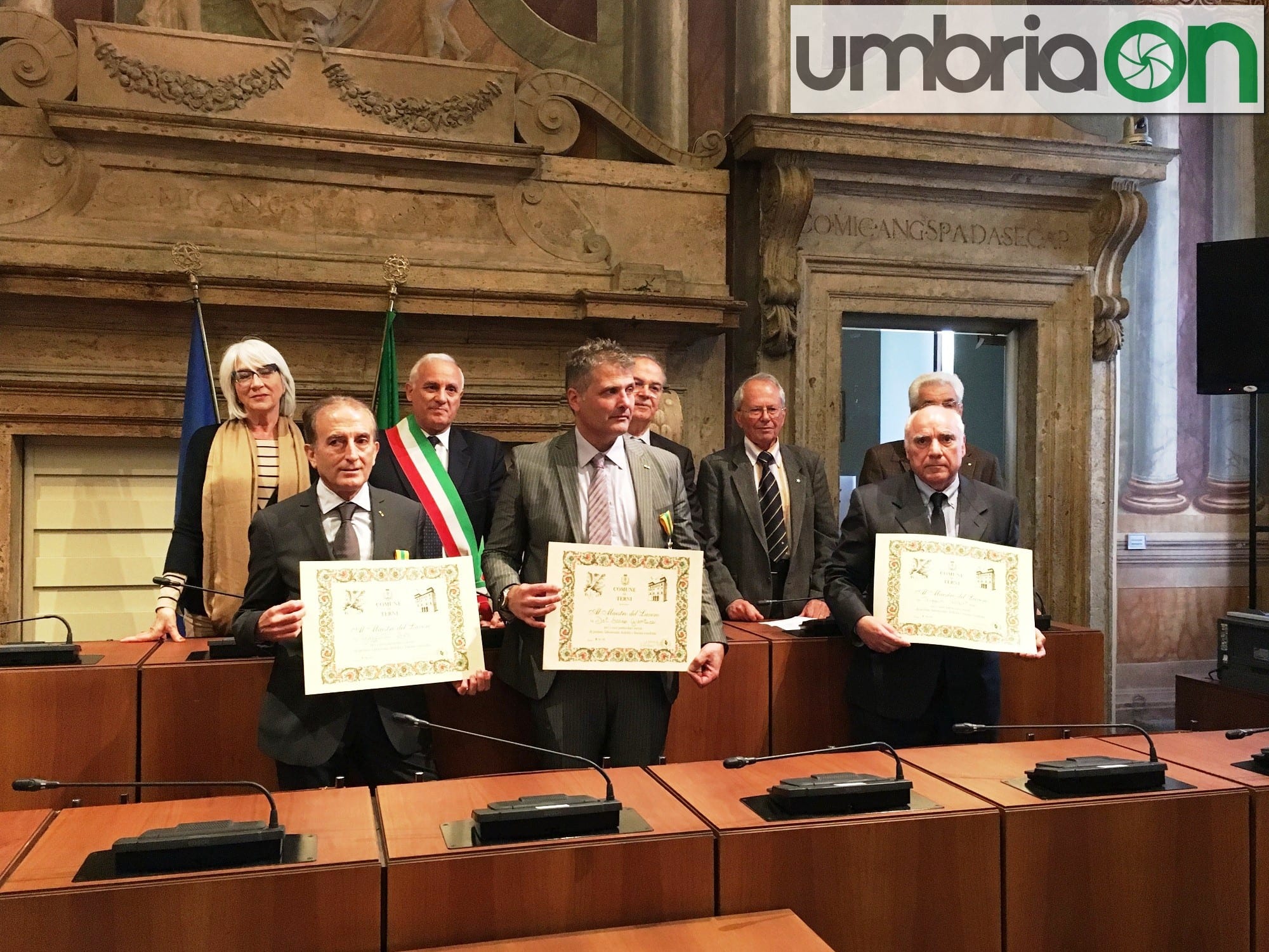 Terni, Stelle al merito: «Tre esempi di vita»