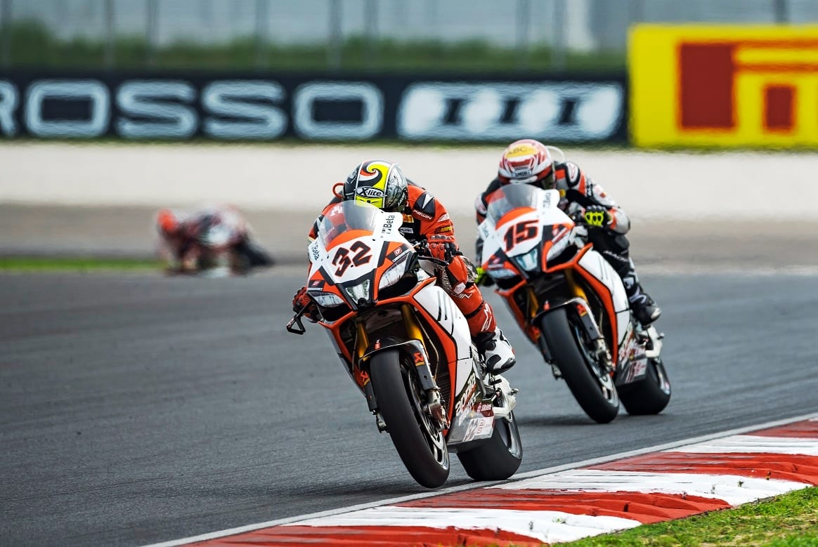 Superbike, Iodaracing: bene De Angelis