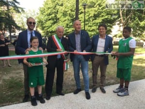 Giacchetti Di Girolamo Bucari nastro taglio parco via martiri della libertà