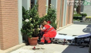 Il 118 assiste la donna