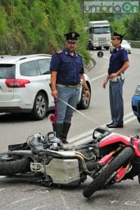 Motociclista di Terni muore lungo la Flaminia, Molinaccio di Spoleto - 9 giugno 2016 (foto Mirimao) (1)