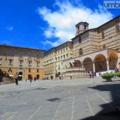 Perugia, violenta lite in piazza IV novembre