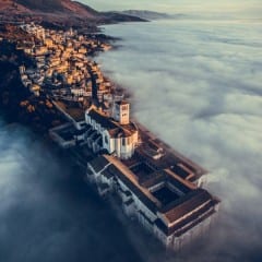 Assisi, un drone coglie il momento magico