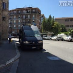 Terni, donna investita da auto in via Carrara