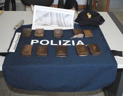 Perugia, sequestrato un chilo di hashish