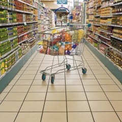 Covid: «Supermercati pieni di irregolarità»