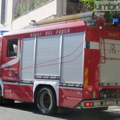 Perugia, cinque feriti per un’auto ribaltata