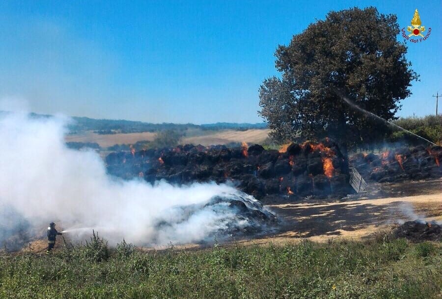 Marsciano, incendio in azienda agricola