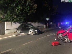 Terni frontale incidente via carducci (2)