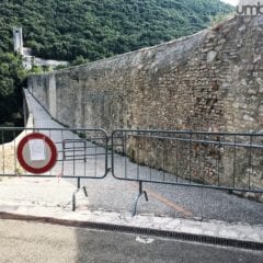 Giù da ponte delle torri a Spoleto, uomo muore