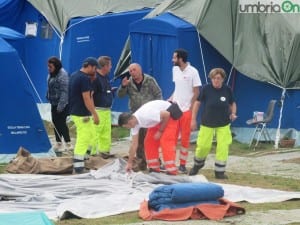 terremoto- San Pellegrino tendopoli tende