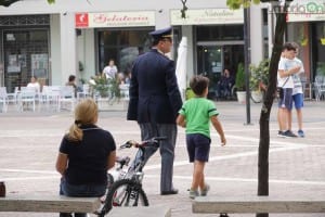 volante-polizia-terni-generica-controlli-borgo-rivo-piazza-della-meridiana-9-settembre-2016-2
