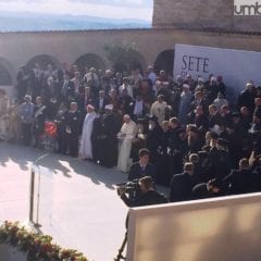 Assisi, Papa Francesco: «No all’indifferenza»