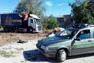 terni-via-irma-bandiera-discarica-3