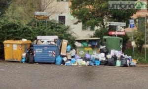 immondizia-degrado-strada-maratta-alta-strada-collerolletta-18-ottobre-2016-1