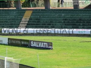 Lo striscione della ‘Est-Viciani’