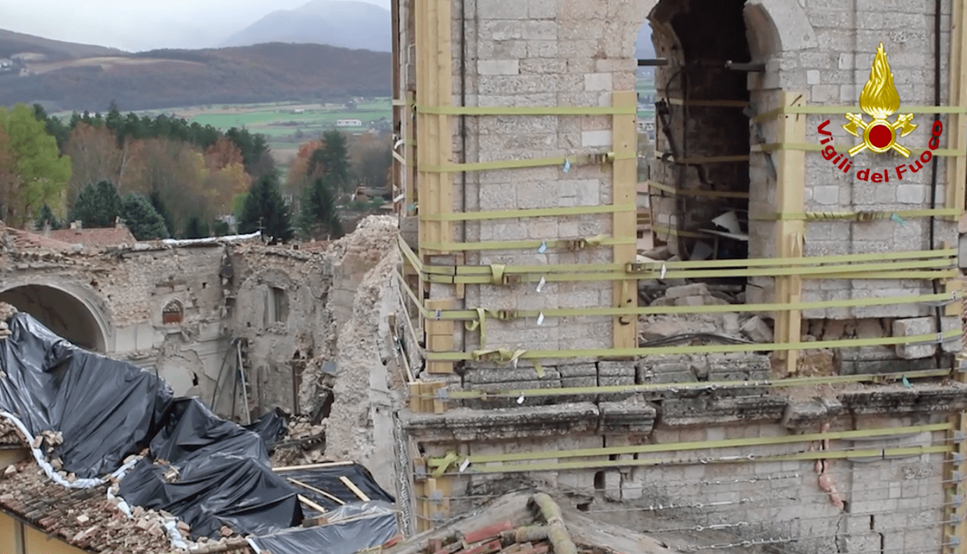 Norcia, torre civica messa in sicurezza