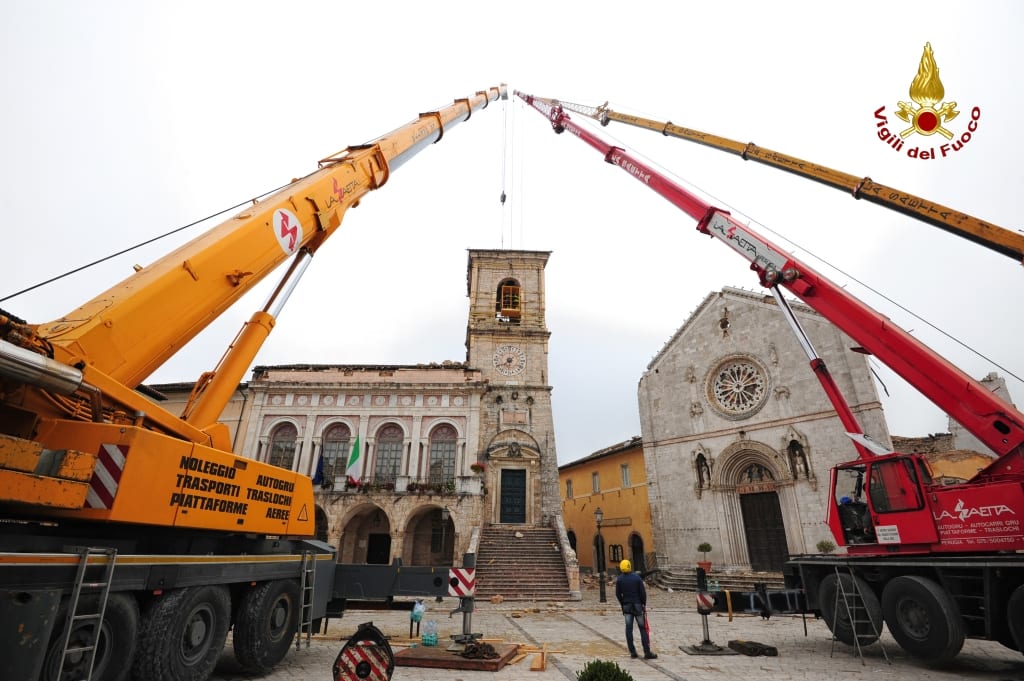 Terremoto a Norcia, campana in salvo