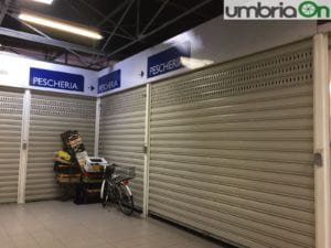 mercato comunale, box chiusi