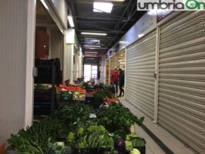 mercato comunale, interno