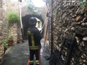 incendio-collestatte-vigili-del-fuoco222