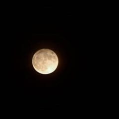 Notte della maxi luna, poesia e scienza