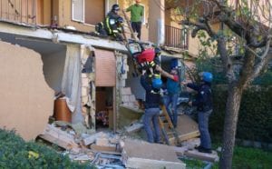 terremoto-sisma-polizia-vigili-norcia-20161101-00131