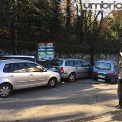 Terni, viale Trieste: incidente a tre