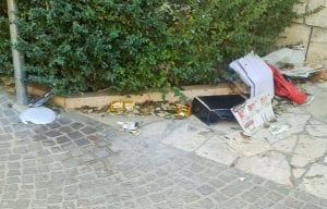 immondizia-rifiuti-e-degrado-via-ferraris-via-galvani-a-terni-29-dicembre-2016-2