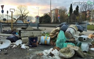 rifiuti-eternit-piazzale-bianchini-riccardi-via-gramsci-a-terni-14-dicembre-2016-7