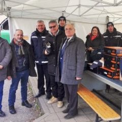 Norcia, divise invernali donate alla Municipale