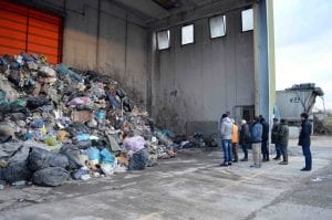 La commissione in discarica