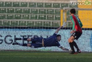 Simone Aresti: un gol incassato in tre gare